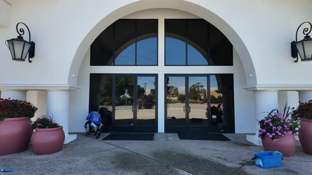 Commercial recurring window cleaning